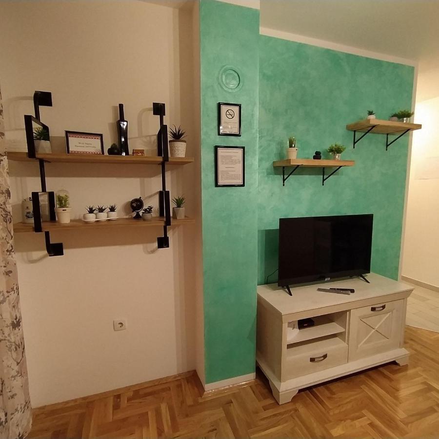 Daniris Apartman Нови-Сад Экстерьер фото